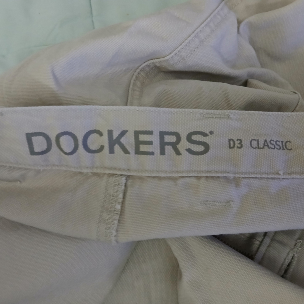 Dockers Classic Khaki Pants 56 W x 32 L